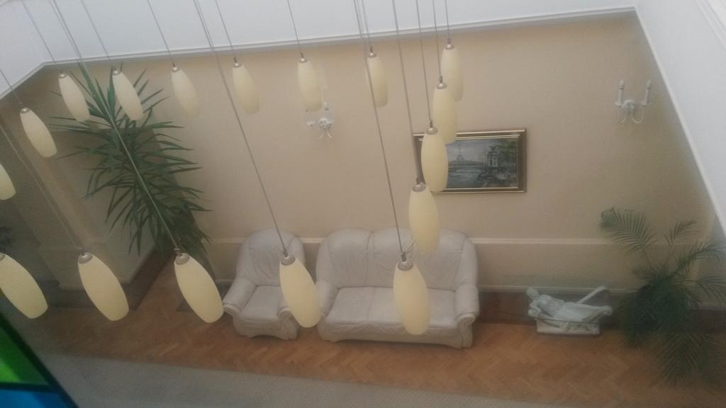 Marlen Hotel Ρίβνε Εξωτερικό φωτογραφία