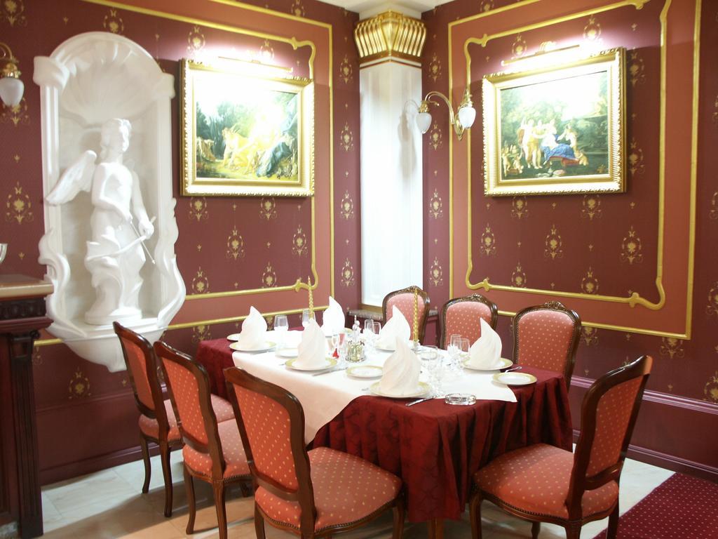 Marlen Hotel Ρίβνε Εξωτερικό φωτογραφία