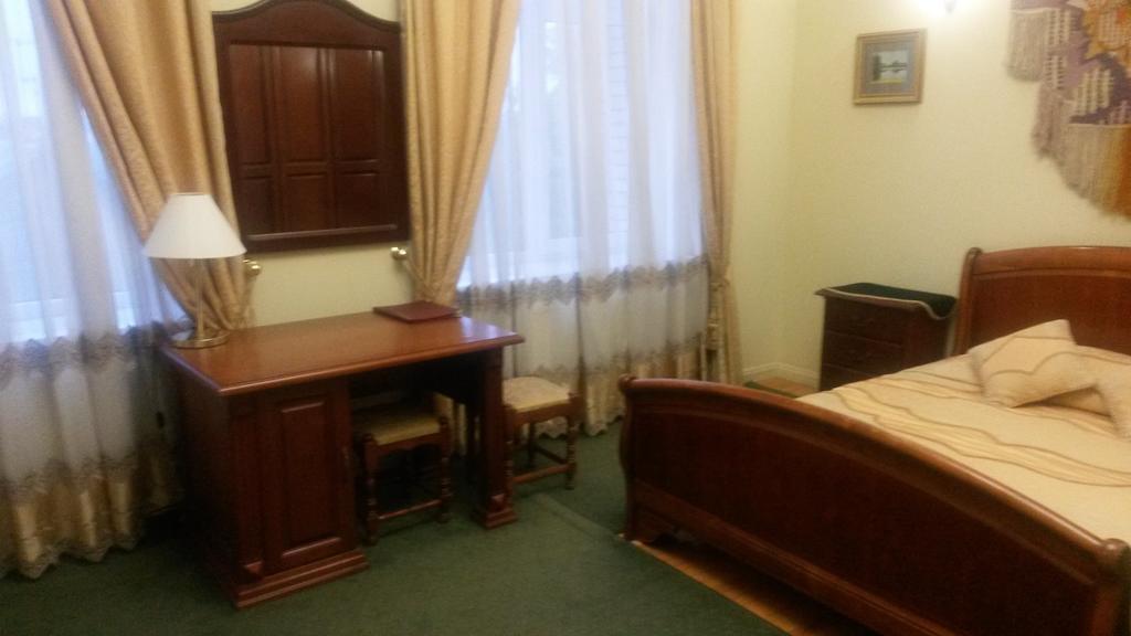 Marlen Hotel Ρίβνε Δωμάτιο φωτογραφία